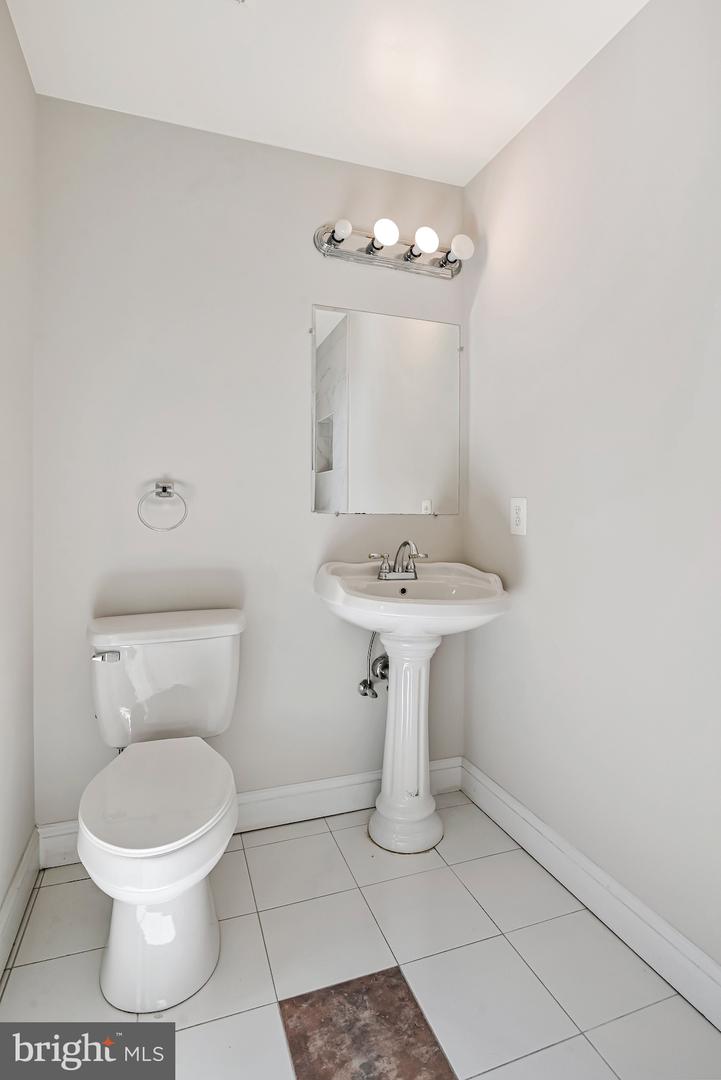 6614 QUANDER RD, ALEXANDRIA, Virginia 22307, 6 Bedrooms Bedrooms, ,5 BathroomsBathrooms,Residential,For sale,6614 QUANDER RD,VAFX2261296 MLS # VAFX2261296
