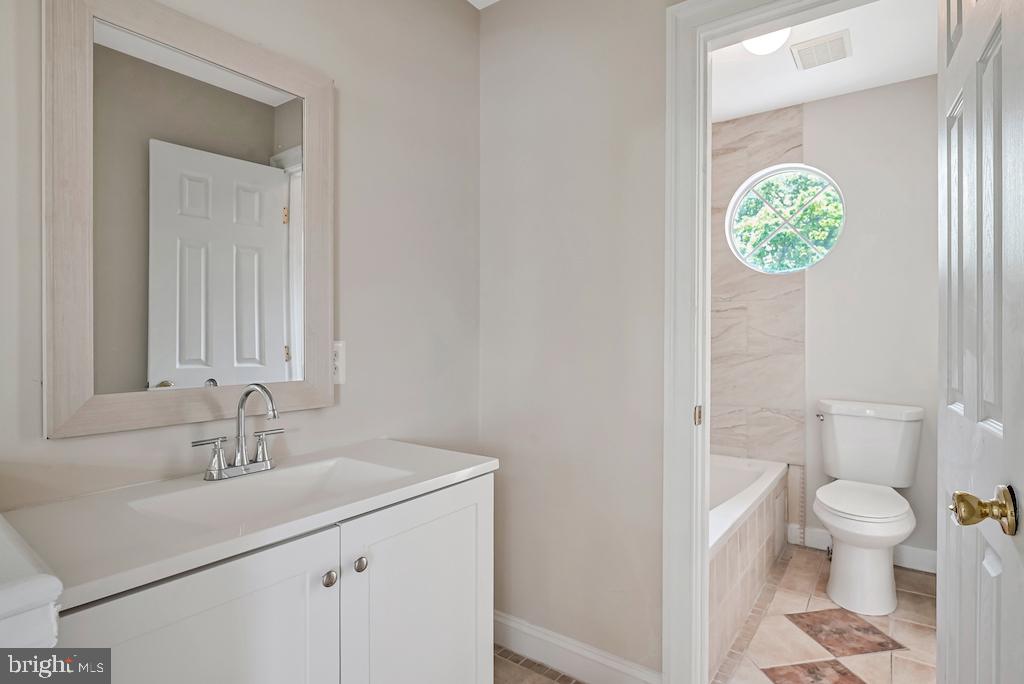 6614 QUANDER RD, ALEXANDRIA, Virginia 22307, 6 Bedrooms Bedrooms, ,5 BathroomsBathrooms,Residential,For sale,6614 QUANDER RD,VAFX2261296 MLS # VAFX2261296