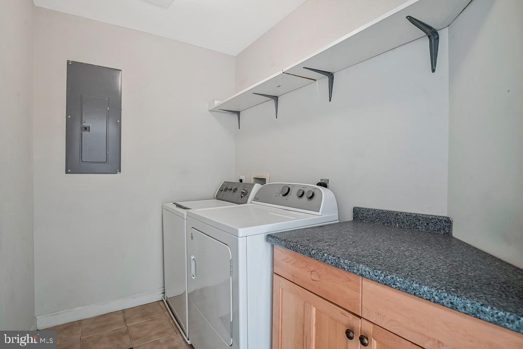 6614 QUANDER RD, ALEXANDRIA, Virginia 22307, 6 Bedrooms Bedrooms, ,5 BathroomsBathrooms,Residential,For sale,6614 QUANDER RD,VAFX2261296 MLS # VAFX2261296