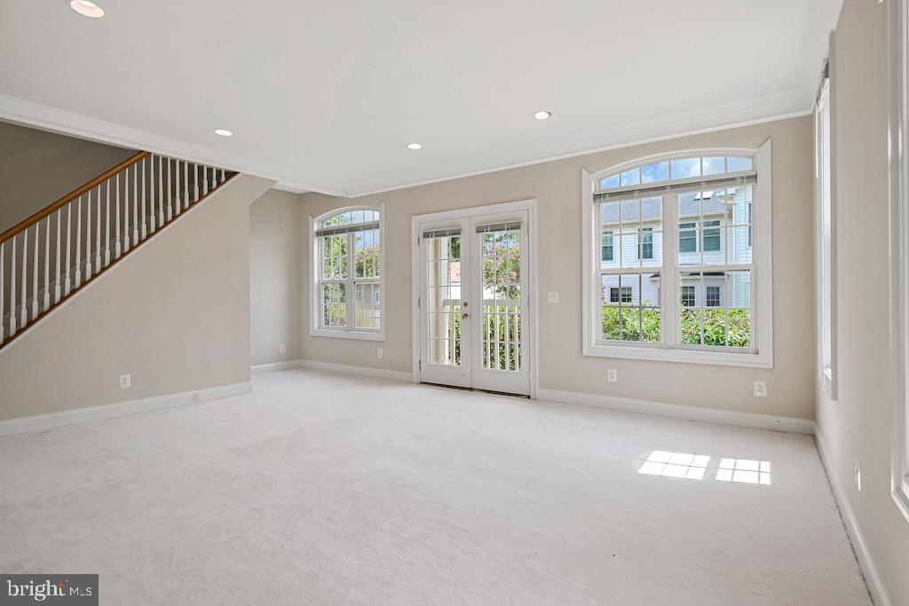 6614 QUANDER RD, ALEXANDRIA, Virginia 22307, 6 Bedrooms Bedrooms, ,5 BathroomsBathrooms,Residential,For sale,6614 QUANDER RD,VAFX2261296 MLS # VAFX2261296