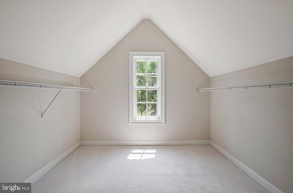 6614 QUANDER RD, ALEXANDRIA, Virginia 22307, 6 Bedrooms Bedrooms, ,5 BathroomsBathrooms,Residential,For sale,6614 QUANDER RD,VAFX2261296 MLS # VAFX2261296