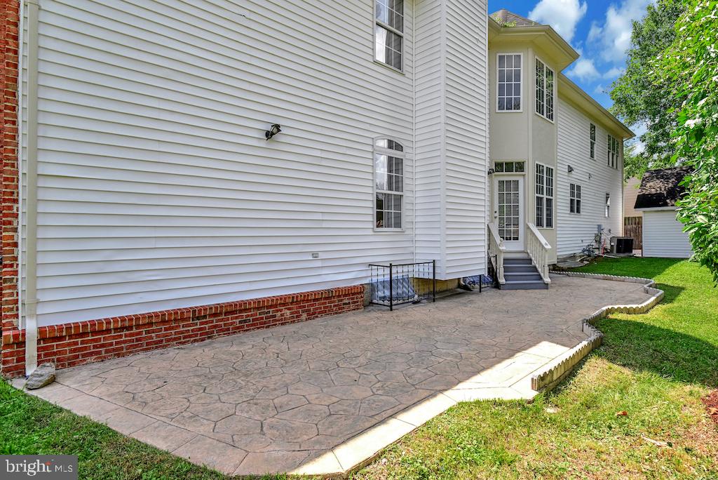 6614 QUANDER RD, ALEXANDRIA, Virginia 22307, 6 Bedrooms Bedrooms, ,5 BathroomsBathrooms,Residential,For sale,6614 QUANDER RD,VAFX2261296 MLS # VAFX2261296