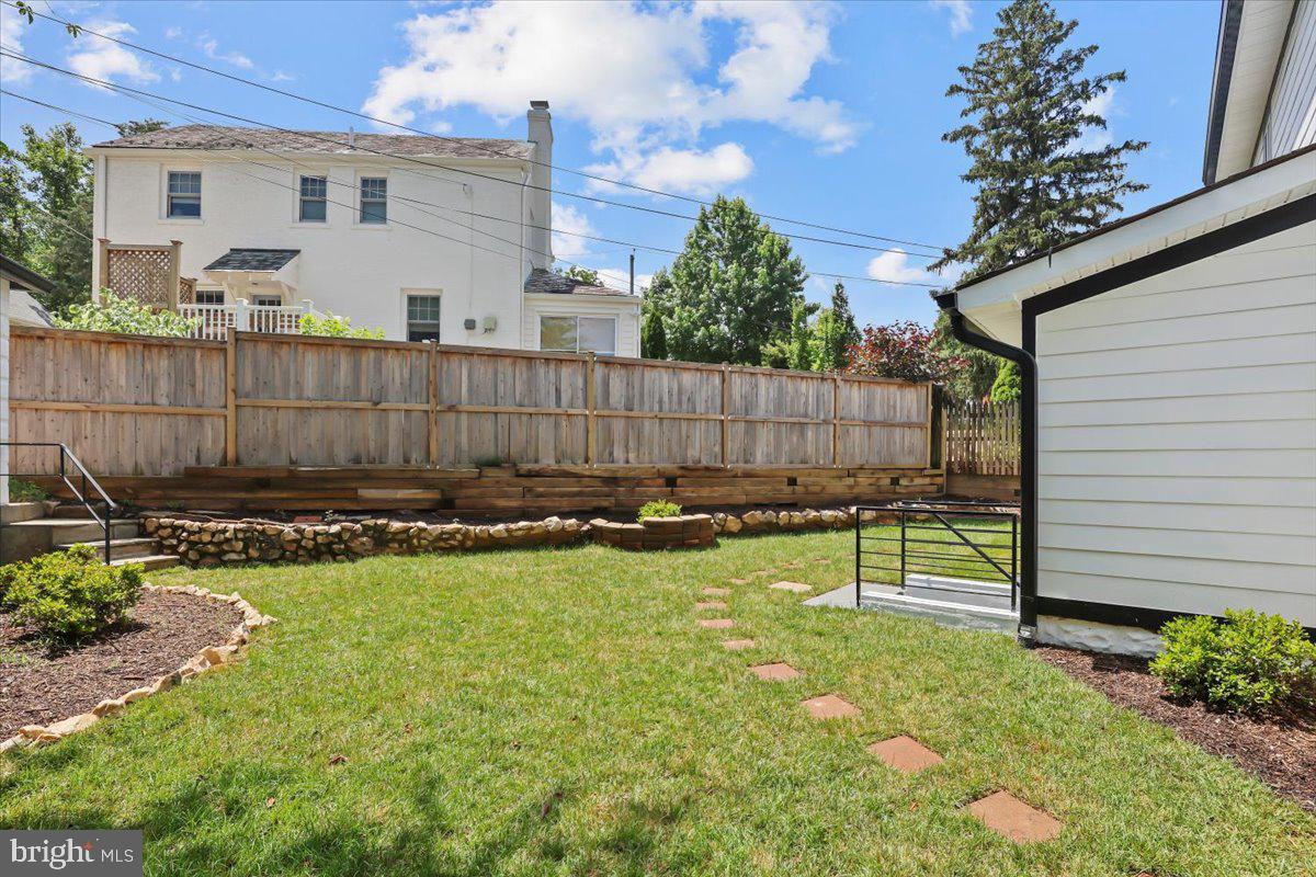 6219 WESTERN AVE NW, WASHINGTON, District Of Columbia 20015, 5 Bedrooms Bedrooms, ,3 BathroomsBathrooms,Residential,For sale,6219 WESTERN AVE NW,DCDC2215164 MLS # DCDC2215164