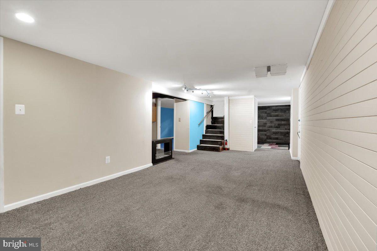 6414 VIRGINIA HILLS AVE, ALEXANDRIA, Virginia 22310, 5 Bedrooms Bedrooms, ,2 BathroomsBathrooms,Residential,For sale,6414 VIRGINIA HILLS AVE,VAFX2261334 MLS # VAFX2261334