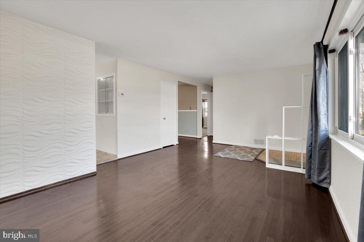 6414 VIRGINIA HILLS AVE, ALEXANDRIA, Virginia 22310, 5 Bedrooms Bedrooms, ,2 BathroomsBathrooms,Residential,For sale,6414 VIRGINIA HILLS AVE,VAFX2261334 MLS # VAFX2261334