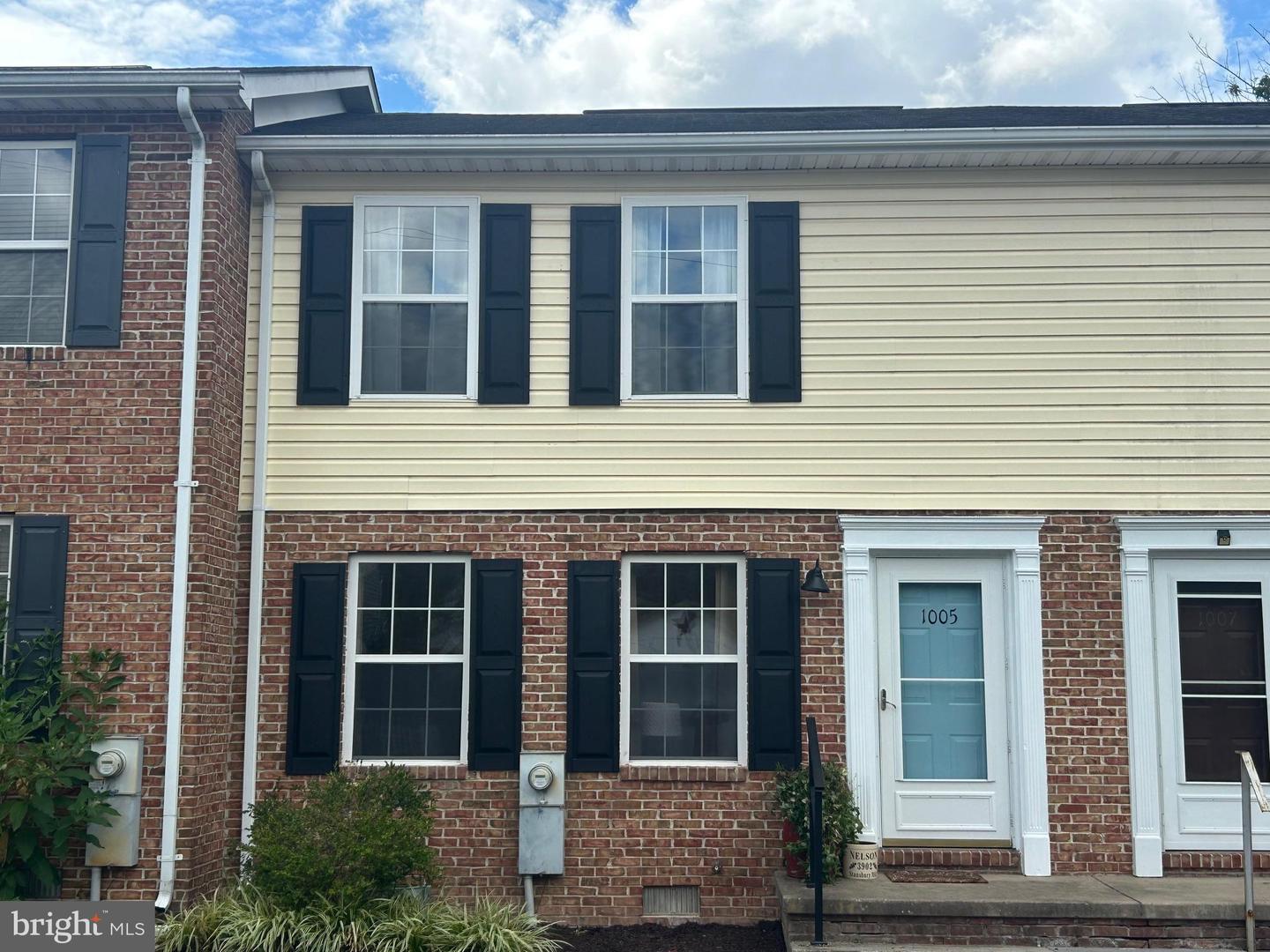 1005 LOCUST ST, STEPHENS CITY, Virginia 22655, 2 Bedrooms Bedrooms, ,1 BathroomBathrooms,Residential,For sale,1005 LOCUST ST,VAFV2036100 MLS # VAFV2036100