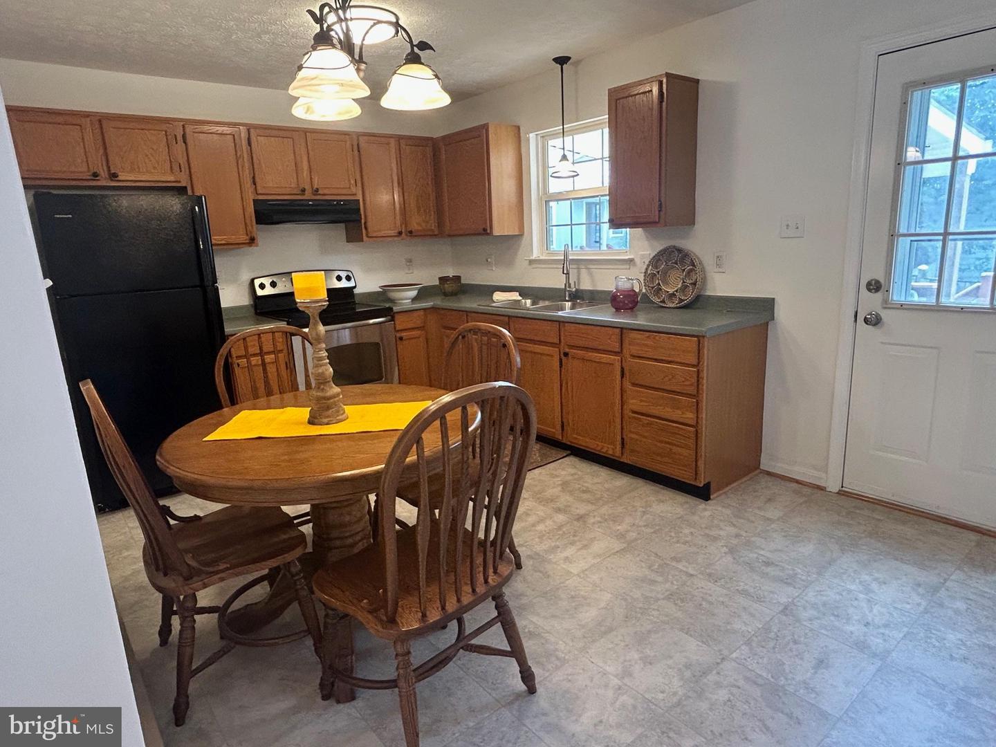 1005 LOCUST ST, STEPHENS CITY, Virginia 22655, 2 Bedrooms Bedrooms, ,1 BathroomBathrooms,Residential,For sale,1005 LOCUST ST,VAFV2036100 MLS # VAFV2036100