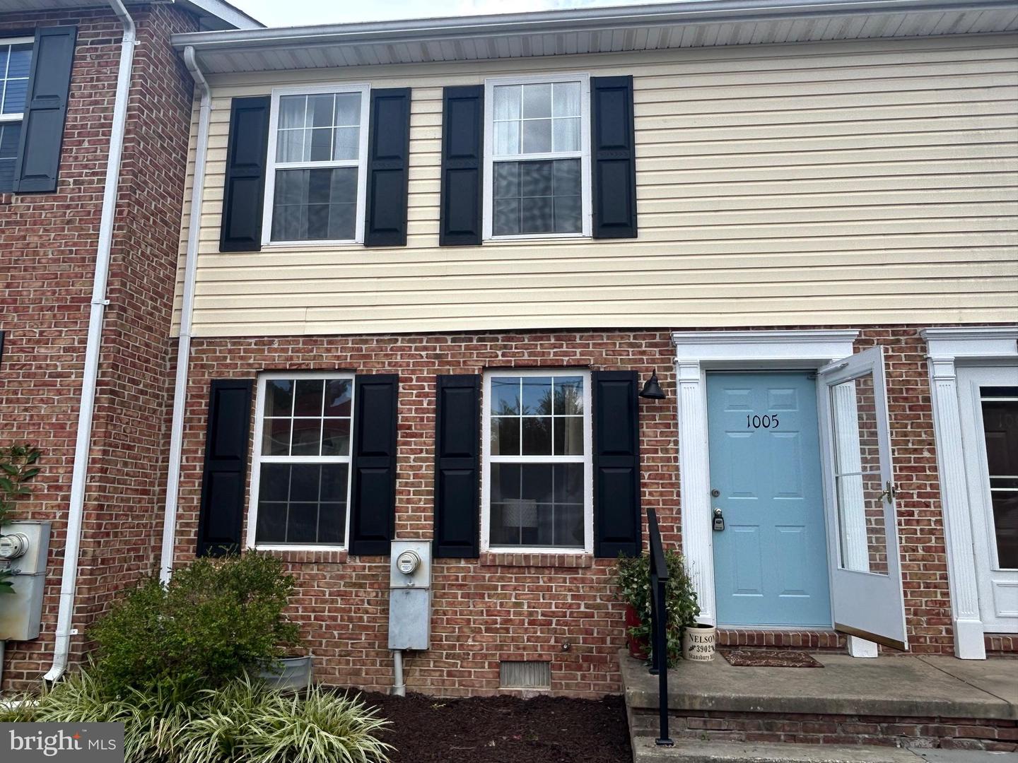 1005 LOCUST ST, STEPHENS CITY, Virginia 22655, 2 Bedrooms Bedrooms, ,1 BathroomBathrooms,Residential,For sale,1005 LOCUST ST,VAFV2036100 MLS # VAFV2036100