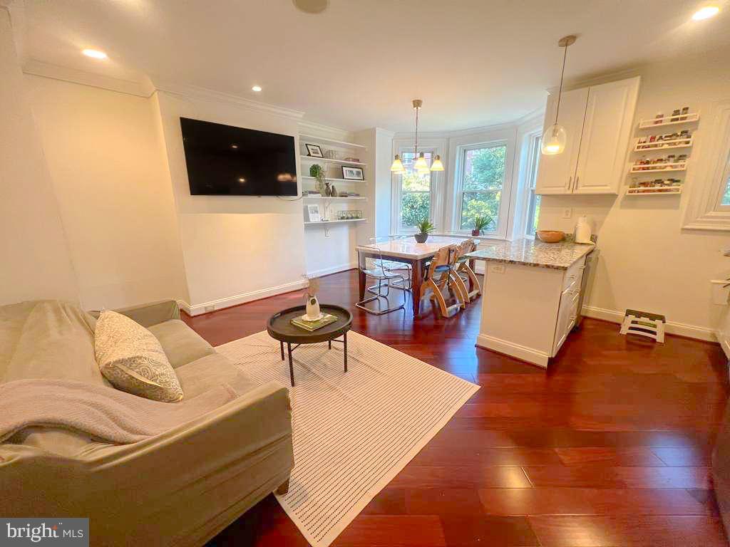 1832 CALVERT ST NW #3, WASHINGTON, District Of Columbia 20009, 2 Bedrooms Bedrooms, ,2 BathroomsBathrooms,Residential,For sale,1832 CALVERT ST NW #3,DCDC2215182 MLS # DCDC2215182