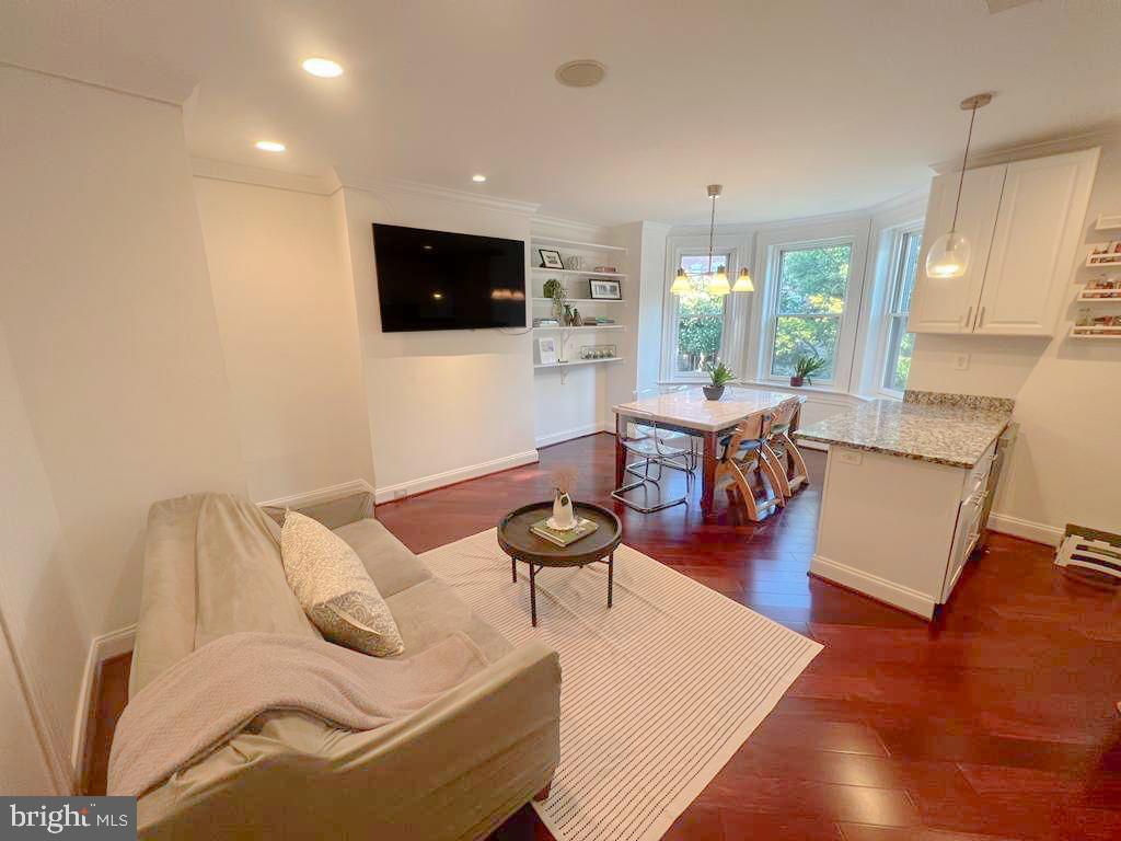 1832 CALVERT ST NW #3, WASHINGTON, District Of Columbia 20009, 2 Bedrooms Bedrooms, ,2 BathroomsBathrooms,Residential,For sale,1832 CALVERT ST NW #3,DCDC2215182 MLS # DCDC2215182