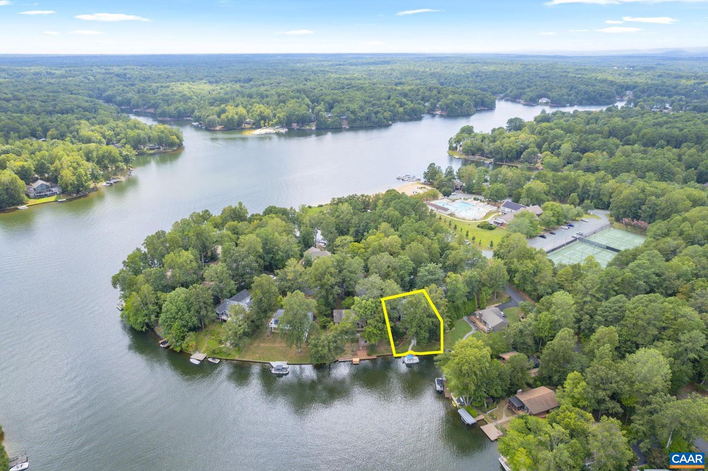 4 LAKEVIEW CIR, PALMYRA, Virginia 22963, 4 Bedrooms Bedrooms, ,3 BathroomsBathrooms,Residential,For sale,4 LAKEVIEW CIR,667853 MLS # 667853