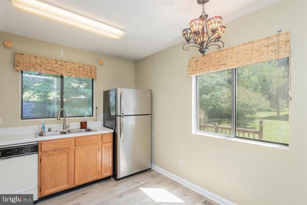 510 STONEFIELD CT, HARRISONBURG, Virginia 22802, 3 Bedrooms Bedrooms, ,2 BathroomsBathrooms,Residential,For sale,510 STONEFIELD CT,VAHC2000464 MLS # VAHC2000464