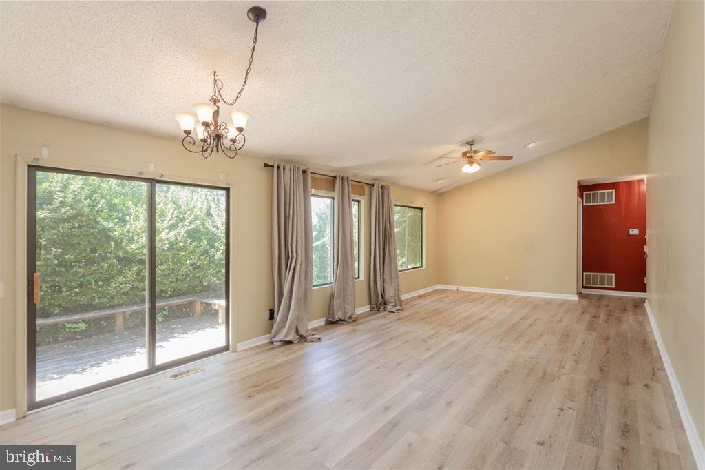 510 STONEFIELD CT, HARRISONBURG, Virginia 22802, 3 Bedrooms Bedrooms, ,2 BathroomsBathrooms,Residential,For sale,510 STONEFIELD CT,VAHC2000464 MLS # VAHC2000464