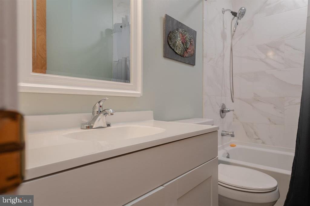 510 STONEFIELD CT, HARRISONBURG, Virginia 22802, 3 Bedrooms Bedrooms, ,2 BathroomsBathrooms,Residential,For sale,510 STONEFIELD CT,VAHC2000464 MLS # VAHC2000464