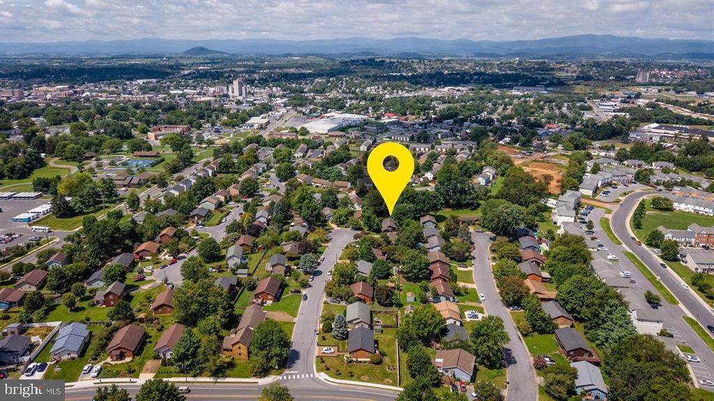 510 STONEFIELD CT, HARRISONBURG, Virginia 22802, 3 Bedrooms Bedrooms, ,2 BathroomsBathrooms,Residential,For sale,510 STONEFIELD CT,VAHC2000464 MLS # VAHC2000464