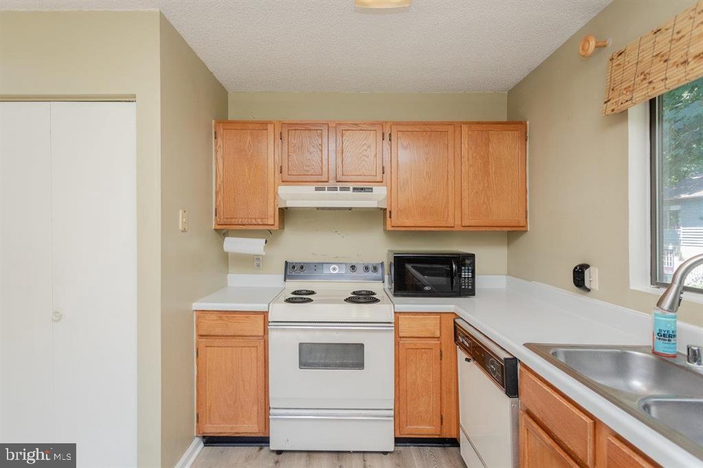 510 STONEFIELD CT, HARRISONBURG, Virginia 22802, 3 Bedrooms Bedrooms, ,2 BathroomsBathrooms,Residential,For sale,510 STONEFIELD CT,VAHC2000464 MLS # VAHC2000464