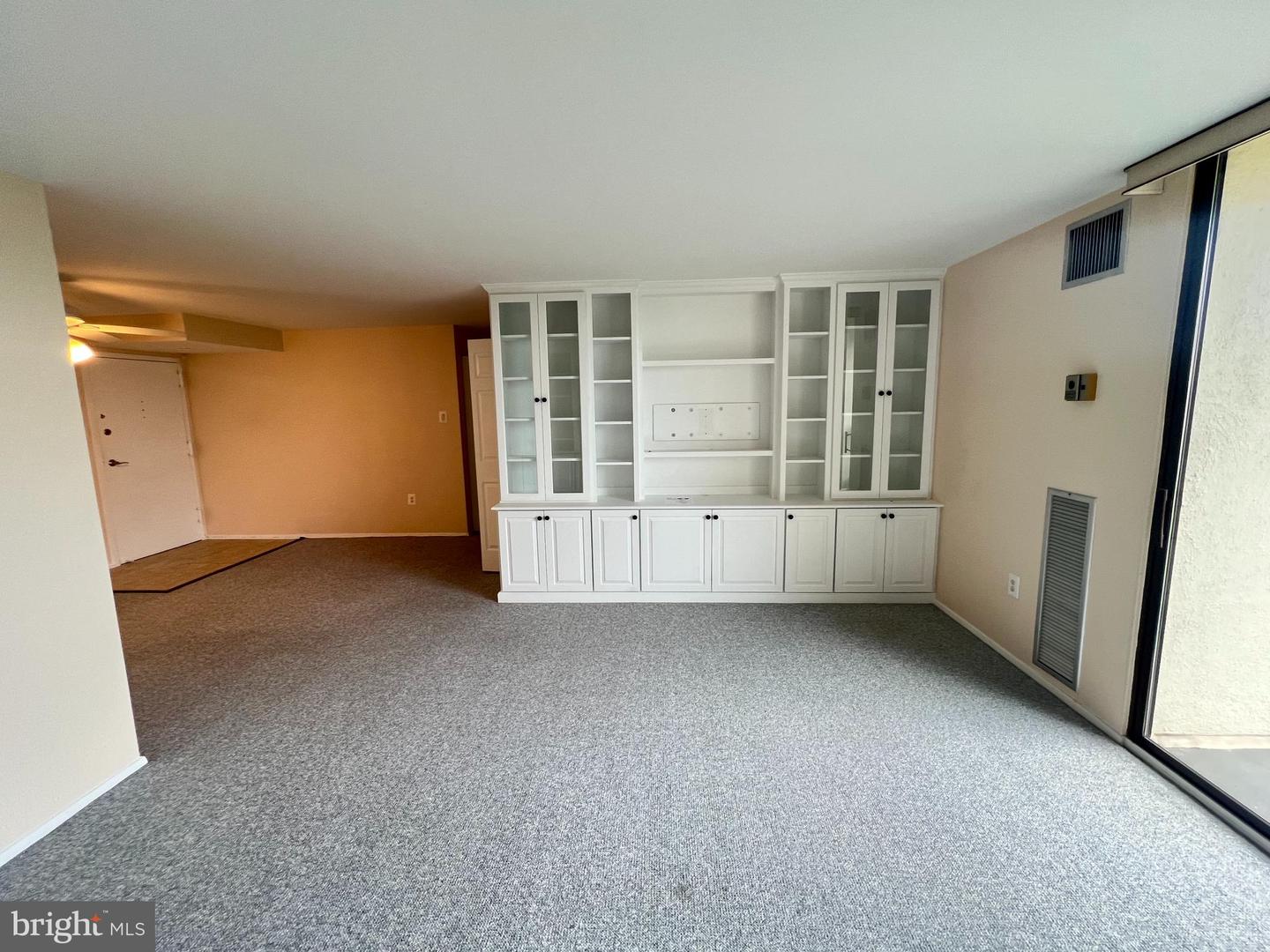 6300 STEVENSON AVE #1113, ALEXANDRIA, Virginia 22304, 2 Bedrooms Bedrooms, ,2 BathroomsBathrooms,Residential,For sale,6300 STEVENSON AVE #1113,VAAX2048614 MLS # VAAX2048614