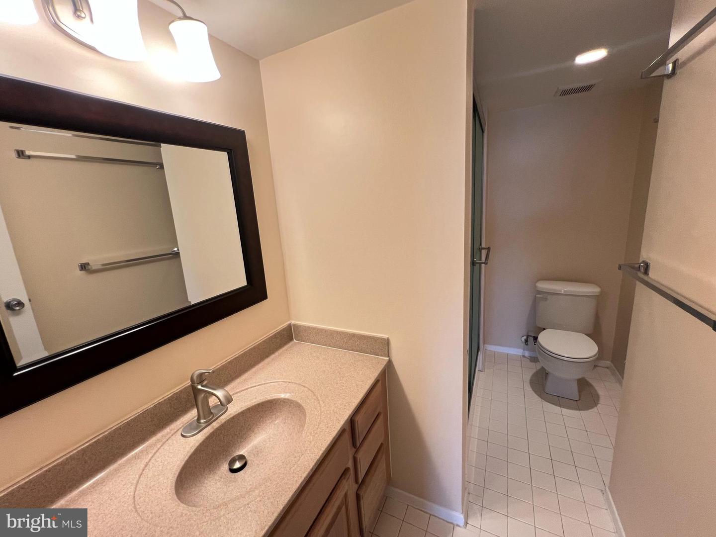 6300 STEVENSON AVE #1113, ALEXANDRIA, Virginia 22304, 2 Bedrooms Bedrooms, ,2 BathroomsBathrooms,Residential,For sale,6300 STEVENSON AVE #1113,VAAX2048614 MLS # VAAX2048614