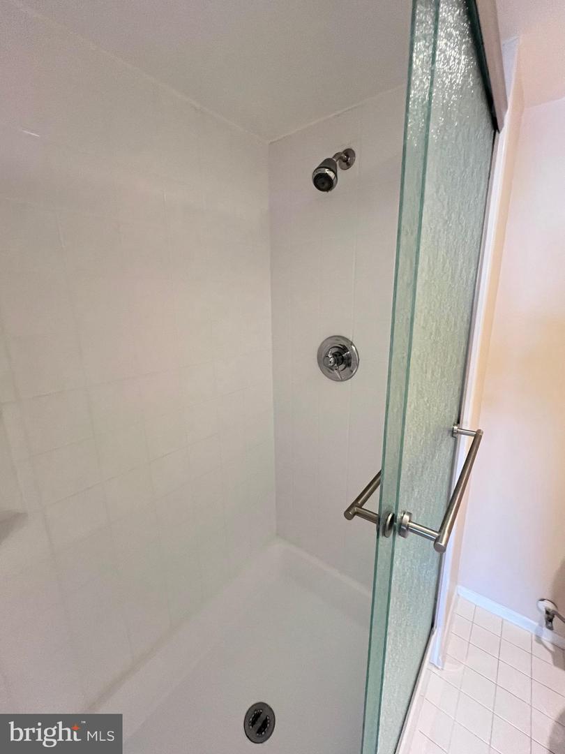 6300 STEVENSON AVE #1113, ALEXANDRIA, Virginia 22304, 2 Bedrooms Bedrooms, ,2 BathroomsBathrooms,Residential,For sale,6300 STEVENSON AVE #1113,VAAX2048614 MLS # VAAX2048614