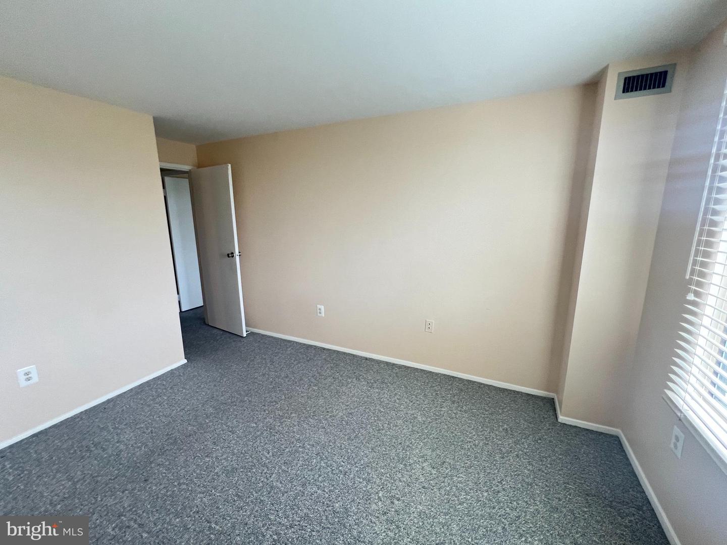 6300 STEVENSON AVE #1113, ALEXANDRIA, Virginia 22304, 2 Bedrooms Bedrooms, ,2 BathroomsBathrooms,Residential,For sale,6300 STEVENSON AVE #1113,VAAX2048614 MLS # VAAX2048614