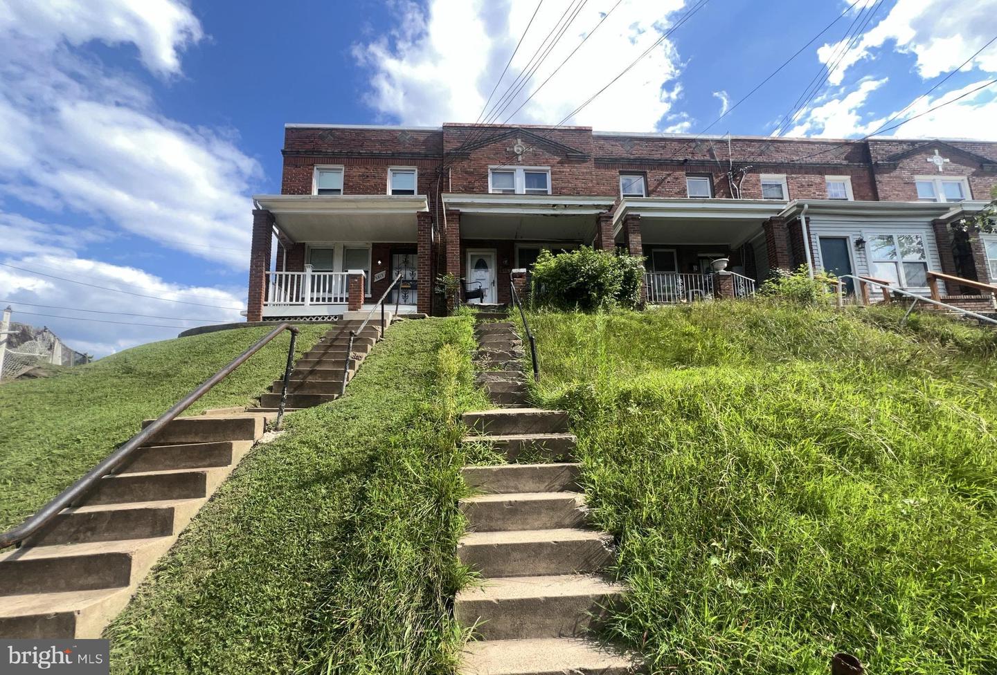 2515 FAIRLAWN AVE SE, WASHINGTON, District Of Columbia 20020, 2 Bedrooms Bedrooms, ,1 BathroomBathrooms,Residential,For sale,2515 FAIRLAWN AVE SE,DCDC2215228 MLS # DCDC2215228