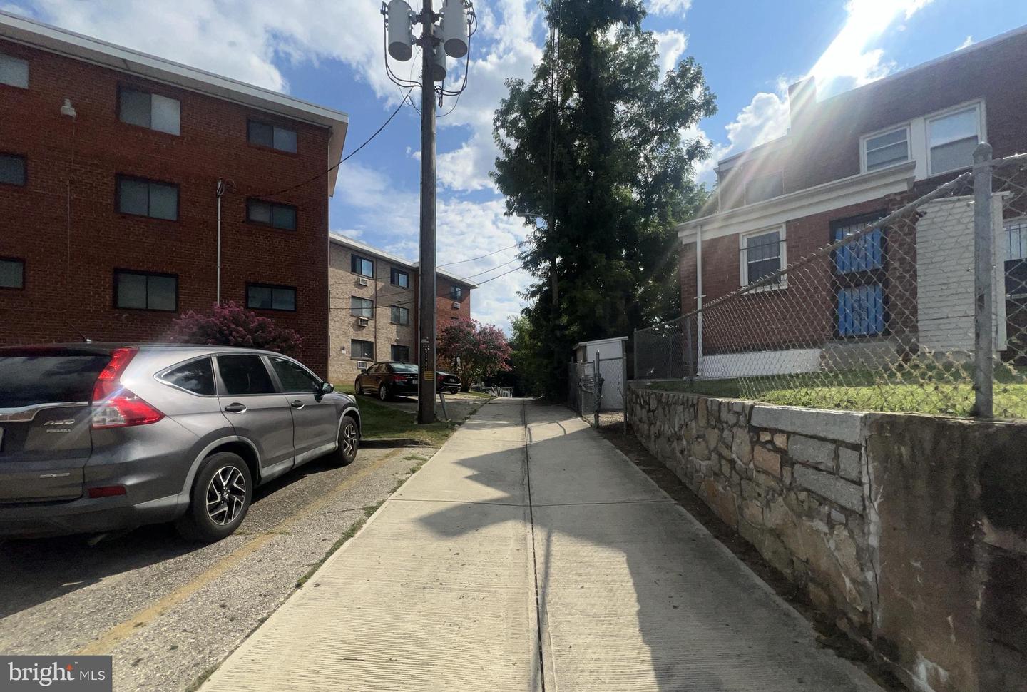 2515 FAIRLAWN AVE SE, WASHINGTON, District Of Columbia 20020, 2 Bedrooms Bedrooms, ,1 BathroomBathrooms,Residential,For sale,2515 FAIRLAWN AVE SE,DCDC2215228 MLS # DCDC2215228