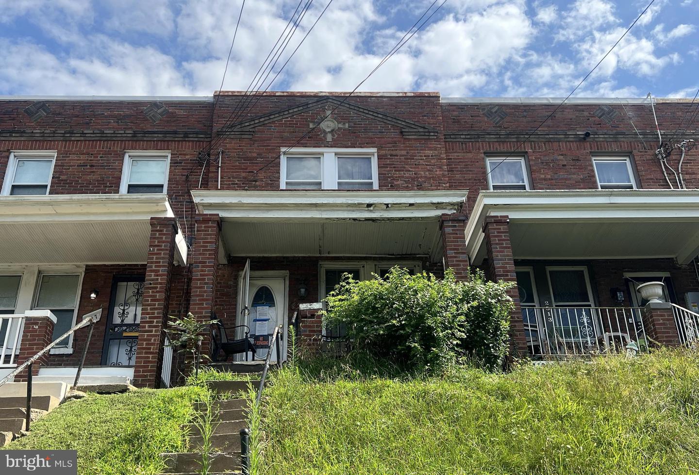 2515 FAIRLAWN AVE SE, WASHINGTON, District Of Columbia 20020, 2 Bedrooms Bedrooms, ,1 BathroomBathrooms,Residential,For sale,2515 FAIRLAWN AVE SE,DCDC2215228 MLS # DCDC2215228