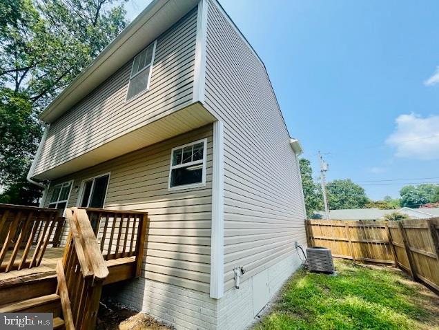 220 5TH ST, COLONIAL BEACH, Virginia 22443, 3 Bedrooms Bedrooms, ,2 BathroomsBathrooms,Residential,For sale,220 5TH ST,VAWE2009560 MLS # VAWE2009560