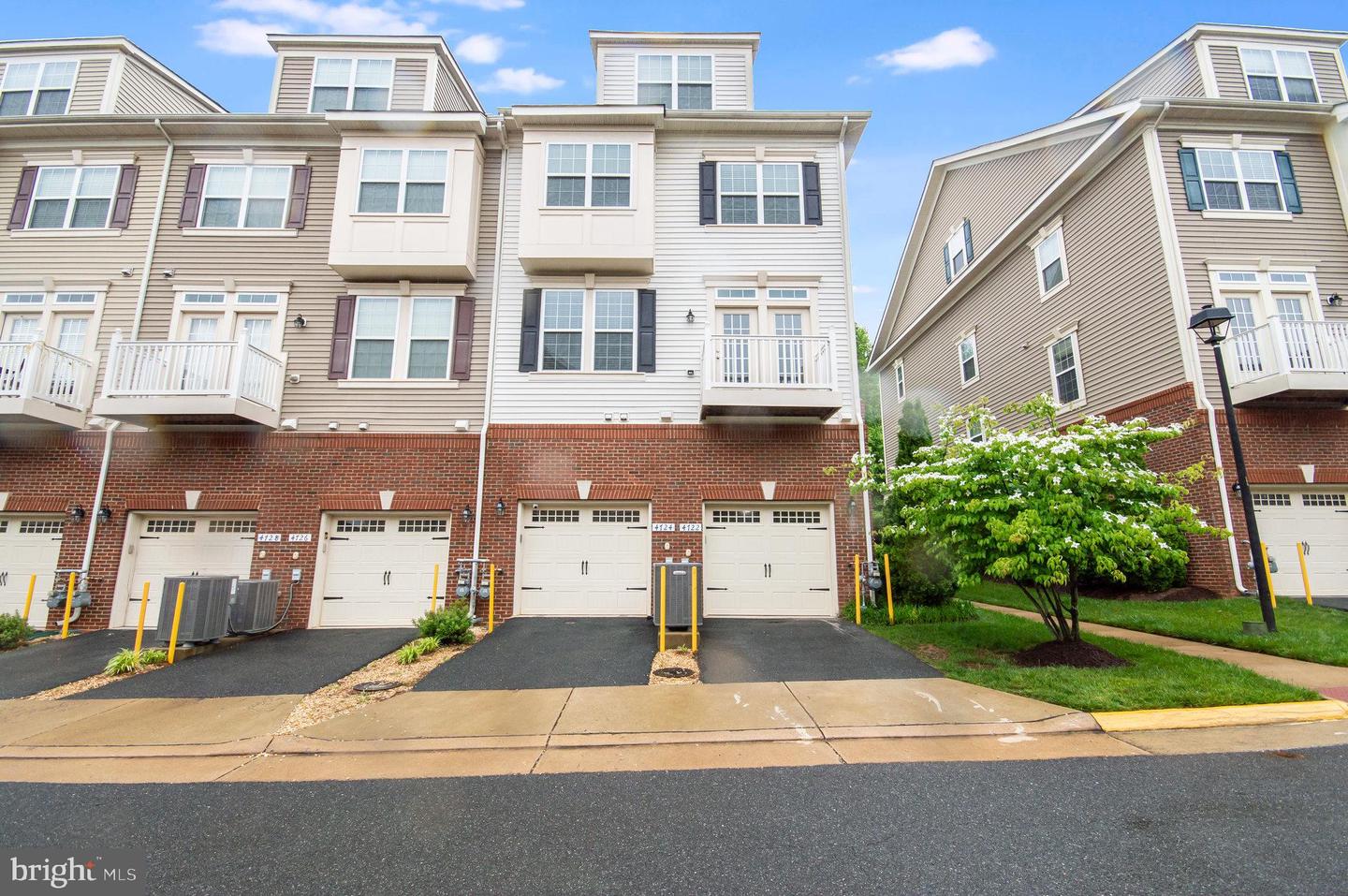 4722 DANE RIDGE CIR, WOODBRIDGE, Virginia 22193, 3 Bedrooms Bedrooms, ,3 BathroomsBathrooms,Residential,For sale,4722 DANE RIDGE CIR,VAPW2101552 MLS # VAPW2101552