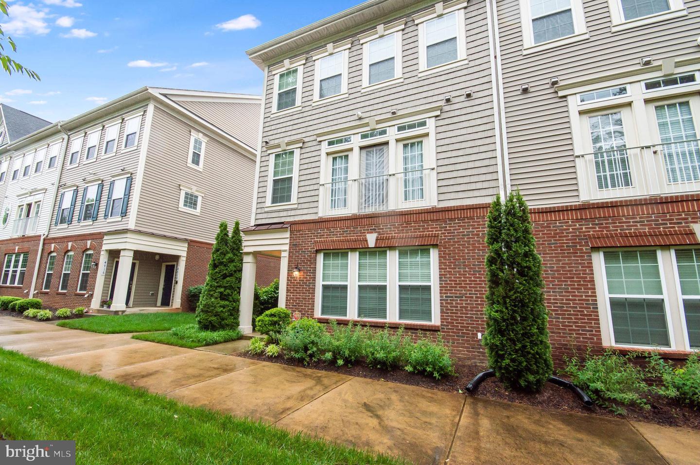 4722 DANE RIDGE CIR, WOODBRIDGE, Virginia 22193, 3 Bedrooms Bedrooms, ,3 BathroomsBathrooms,Residential,For sale,4722 DANE RIDGE CIR,VAPW2101552 MLS # VAPW2101552