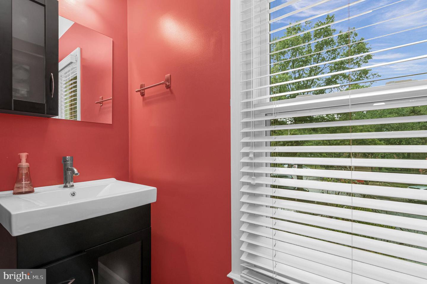 43 CARRIAGE HOUSE CIR, ALEXANDRIA, Virginia 22304, ,Residential,For sale,43 CARRIAGE HOUSE CIR,VAAX2048632 MLS # VAAX2048632