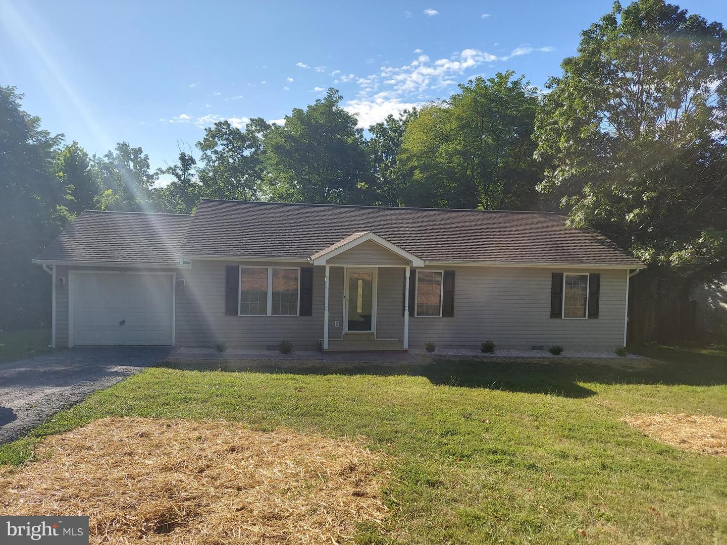 416 BLUEBIRD, WINCHESTER, Virginia 22602, 3 Bedrooms Bedrooms, ,2 BathroomsBathrooms,Residential,For sale,416 BLUEBIRD,VAFV2036110 MLS # VAFV2036110