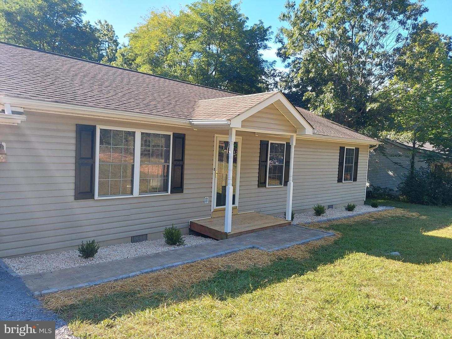 416 BLUEBIRD, WINCHESTER, Virginia 22602, 3 Bedrooms Bedrooms, ,2 BathroomsBathrooms,Residential,For sale,416 BLUEBIRD,VAFV2036110 MLS # VAFV2036110