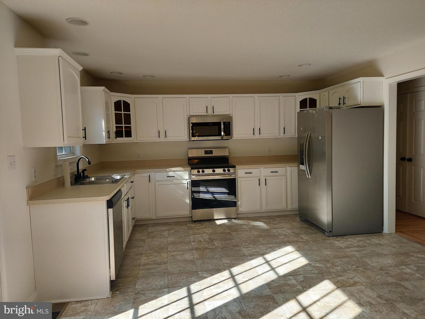 416 BLUEBIRD, WINCHESTER, Virginia 22602, 3 Bedrooms Bedrooms, ,2 BathroomsBathrooms,Residential,For sale,416 BLUEBIRD,VAFV2036110 MLS # VAFV2036110
