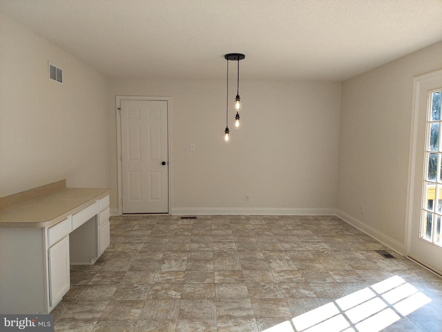 416 BLUEBIRD, WINCHESTER, Virginia 22602, 3 Bedrooms Bedrooms, ,2 BathroomsBathrooms,Residential,For sale,416 BLUEBIRD,VAFV2036110 MLS # VAFV2036110