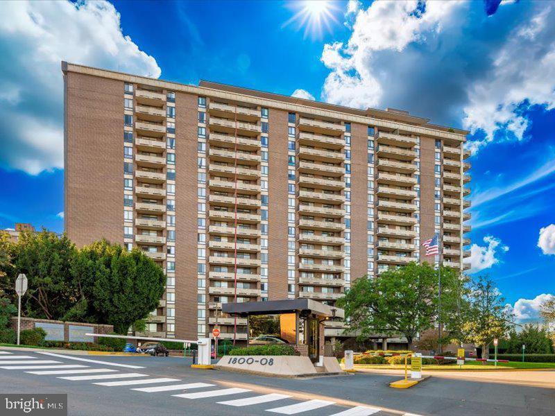 1800 OLD MEADOW RD #1412, MCLEAN, Virginia 22102, 1 Bedroom Bedrooms, 2 Rooms Rooms,1 BathroomBathrooms,Residential,For sale,1800 OLD MEADOW RD #1412,VAFX2261430 MLS # VAFX2261430