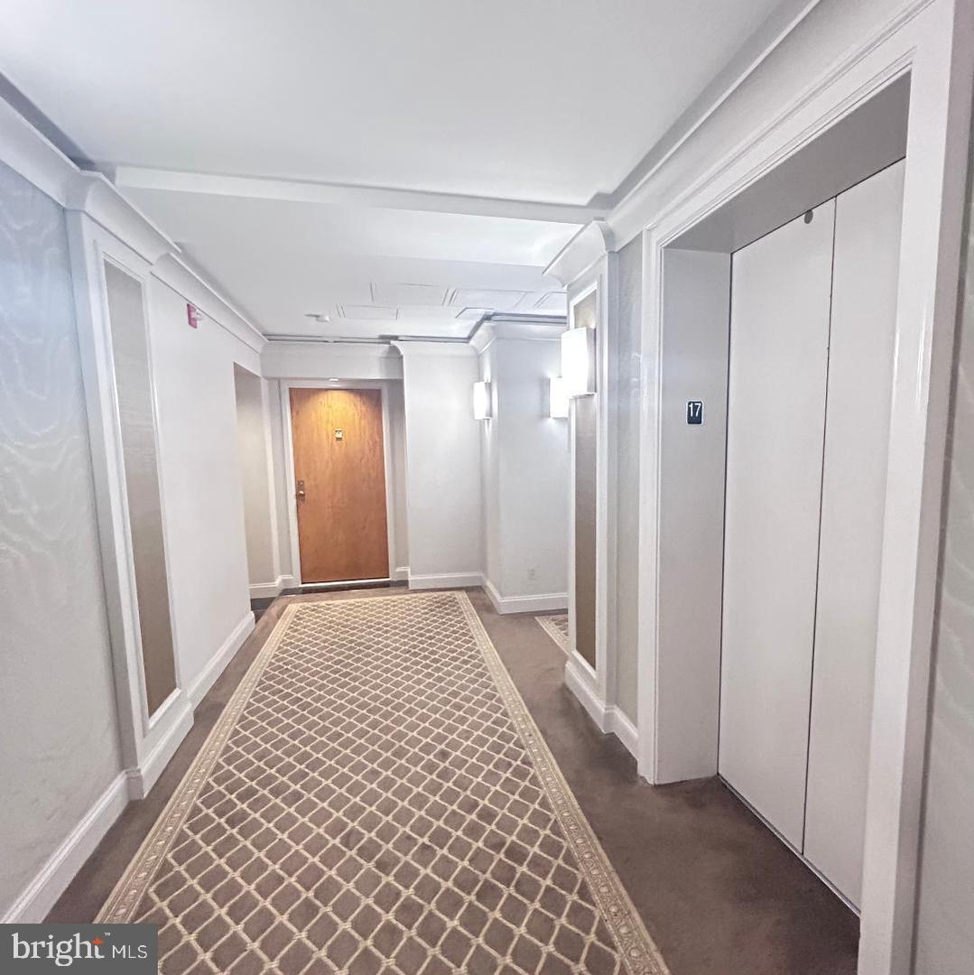 1800 OLD MEADOW RD #1412, MCLEAN, Virginia 22102, 1 Bedroom Bedrooms, 2 Rooms Rooms,1 BathroomBathrooms,Residential,For sale,1800 OLD MEADOW RD #1412,VAFX2261430 MLS # VAFX2261430