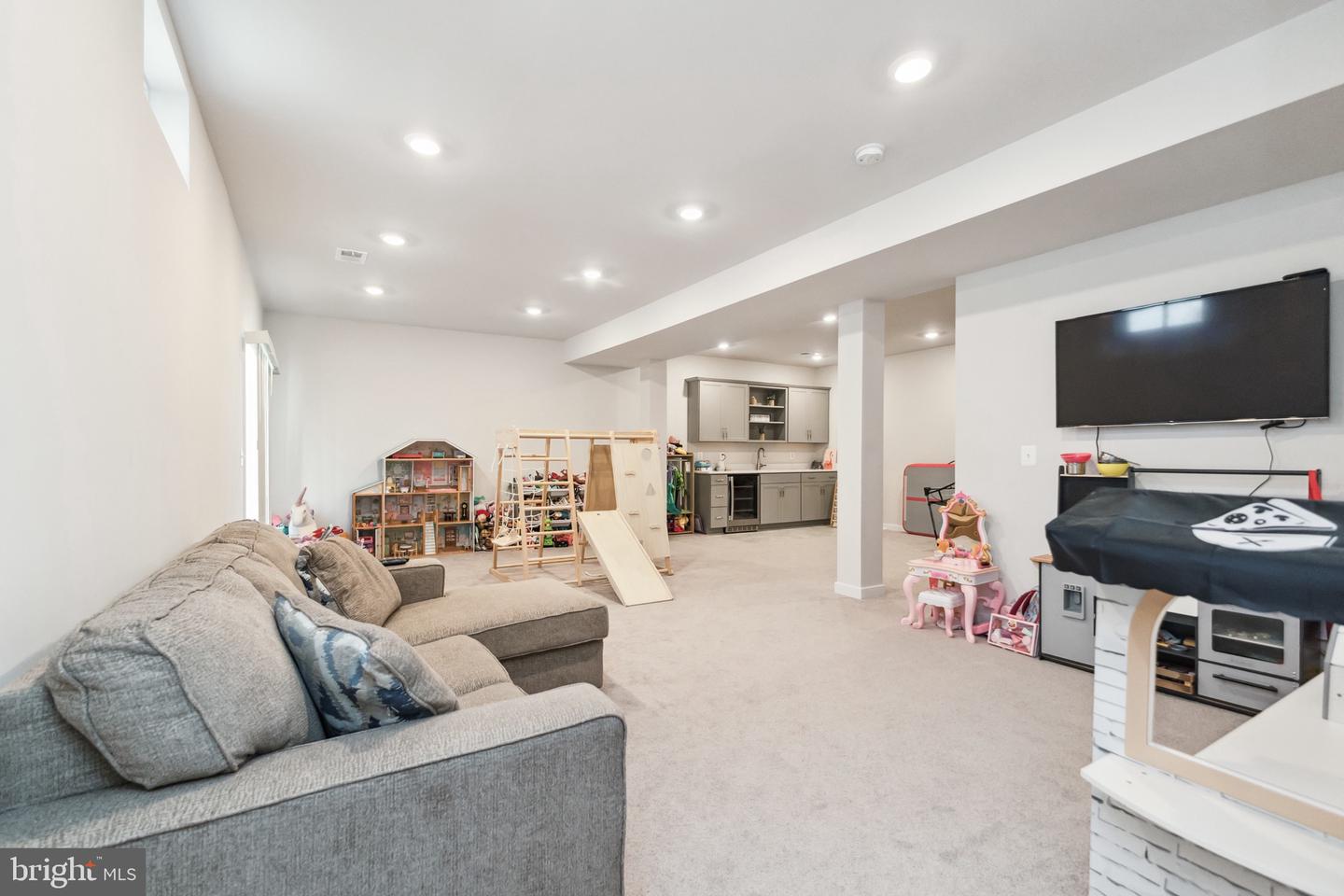 2089 WHITHORN HL, JEFFERSONTON, Virginia 22724, 5 Bedrooms Bedrooms, ,4 BathroomsBathrooms,Residential,For sale,2089 WHITHORN HL,VACU2010712 MLS # VACU2010712