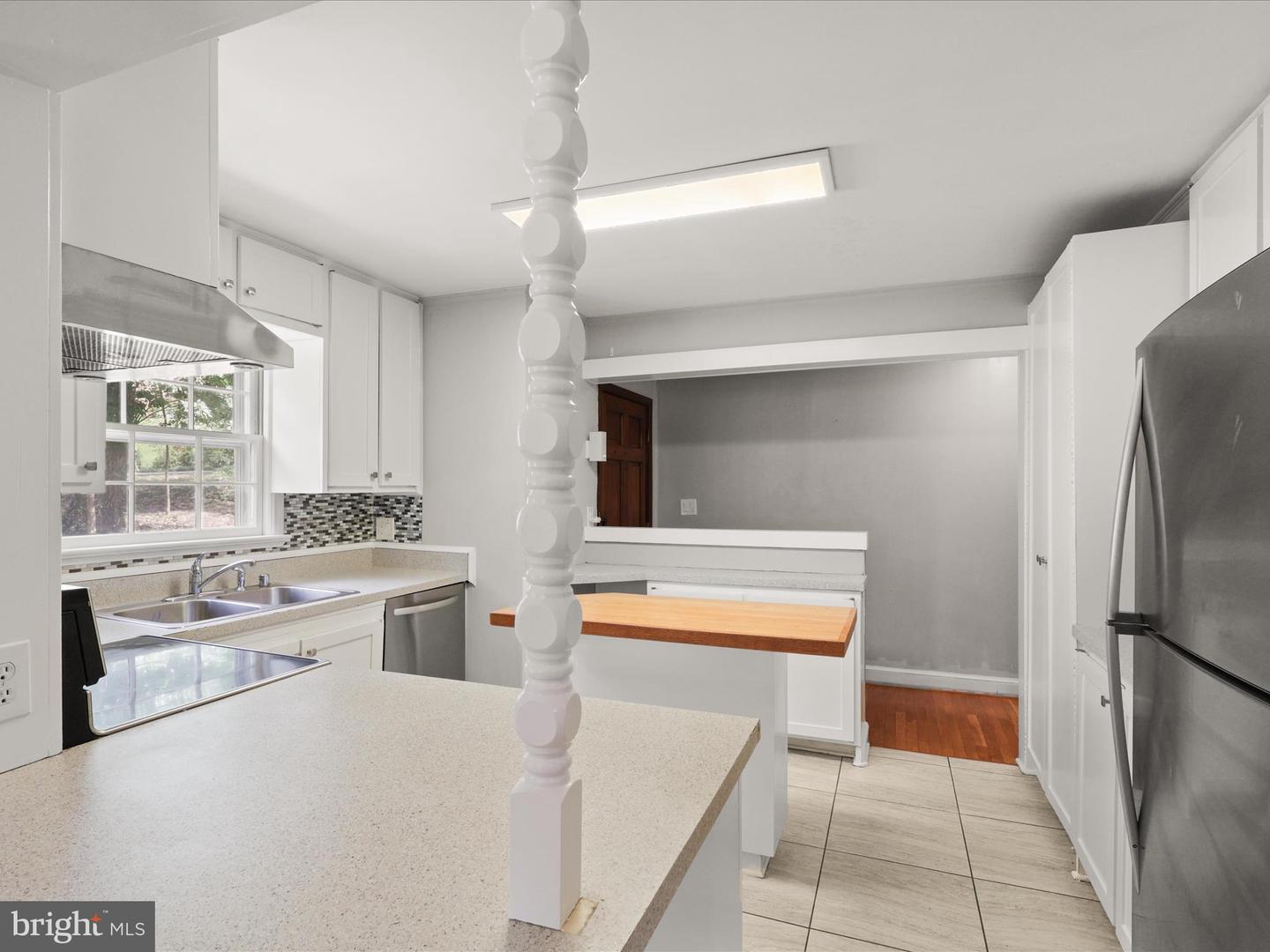8600 MOUNT ZEPHYR DR, ALEXANDRIA, Virginia 22309, 4 Bedrooms Bedrooms, ,3 BathroomsBathrooms,Residential,For sale,8600 MOUNT ZEPHYR DR,VAFX2248166 MLS # VAFX2248166