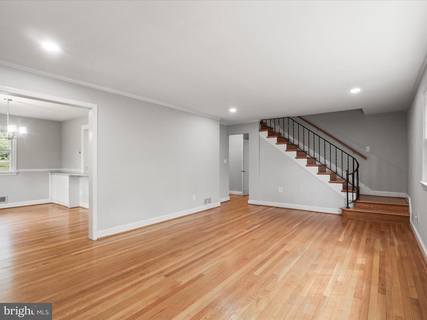 8600 MOUNT ZEPHYR DR, ALEXANDRIA, Virginia 22309, 4 Bedrooms Bedrooms, ,3 BathroomsBathrooms,Residential,For sale,8600 MOUNT ZEPHYR DR,VAFX2248166 MLS # VAFX2248166