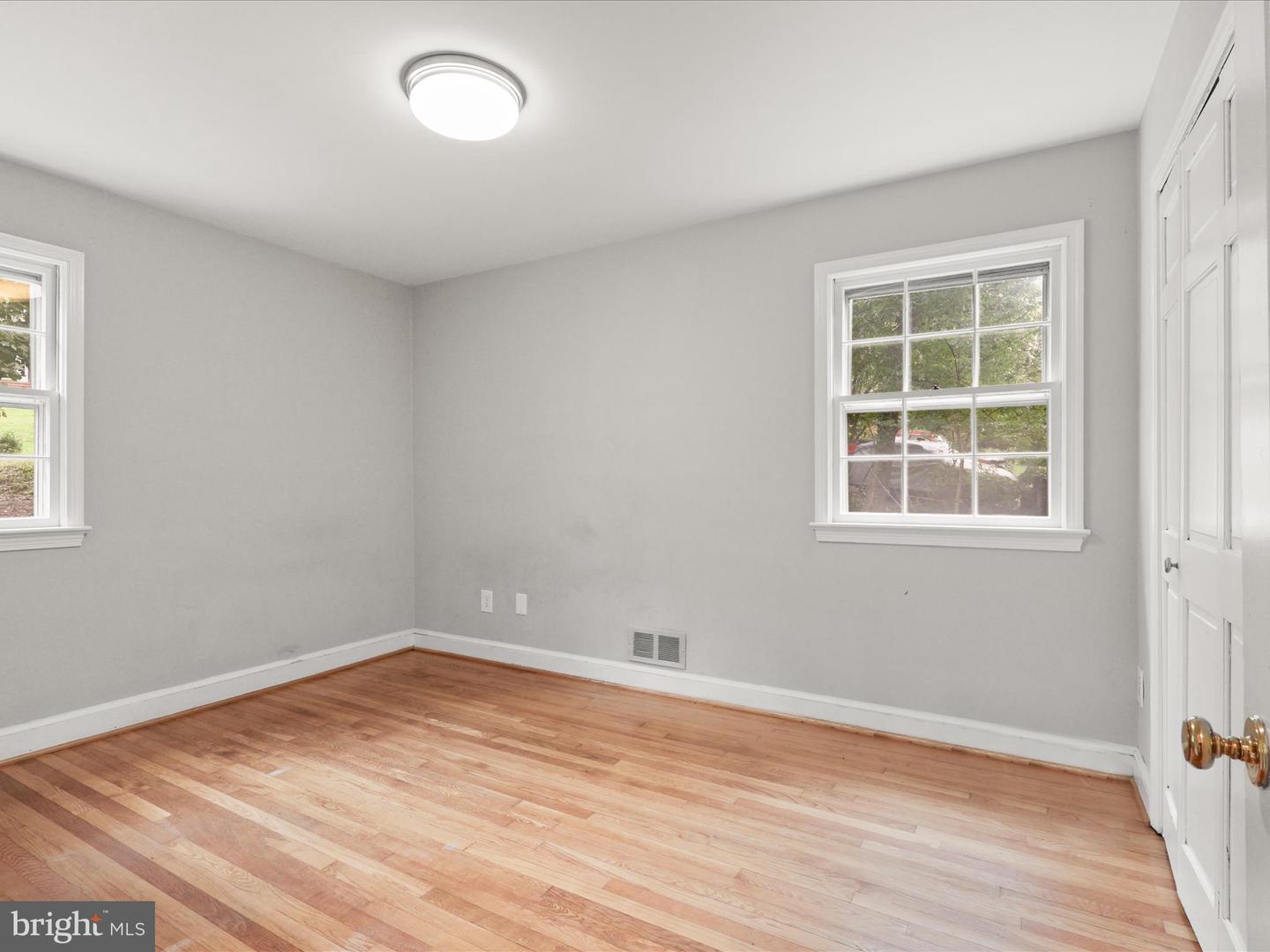 8600 MOUNT ZEPHYR DR, ALEXANDRIA, Virginia 22309, 4 Bedrooms Bedrooms, ,3 BathroomsBathrooms,Residential,For sale,8600 MOUNT ZEPHYR DR,VAFX2248166 MLS # VAFX2248166
