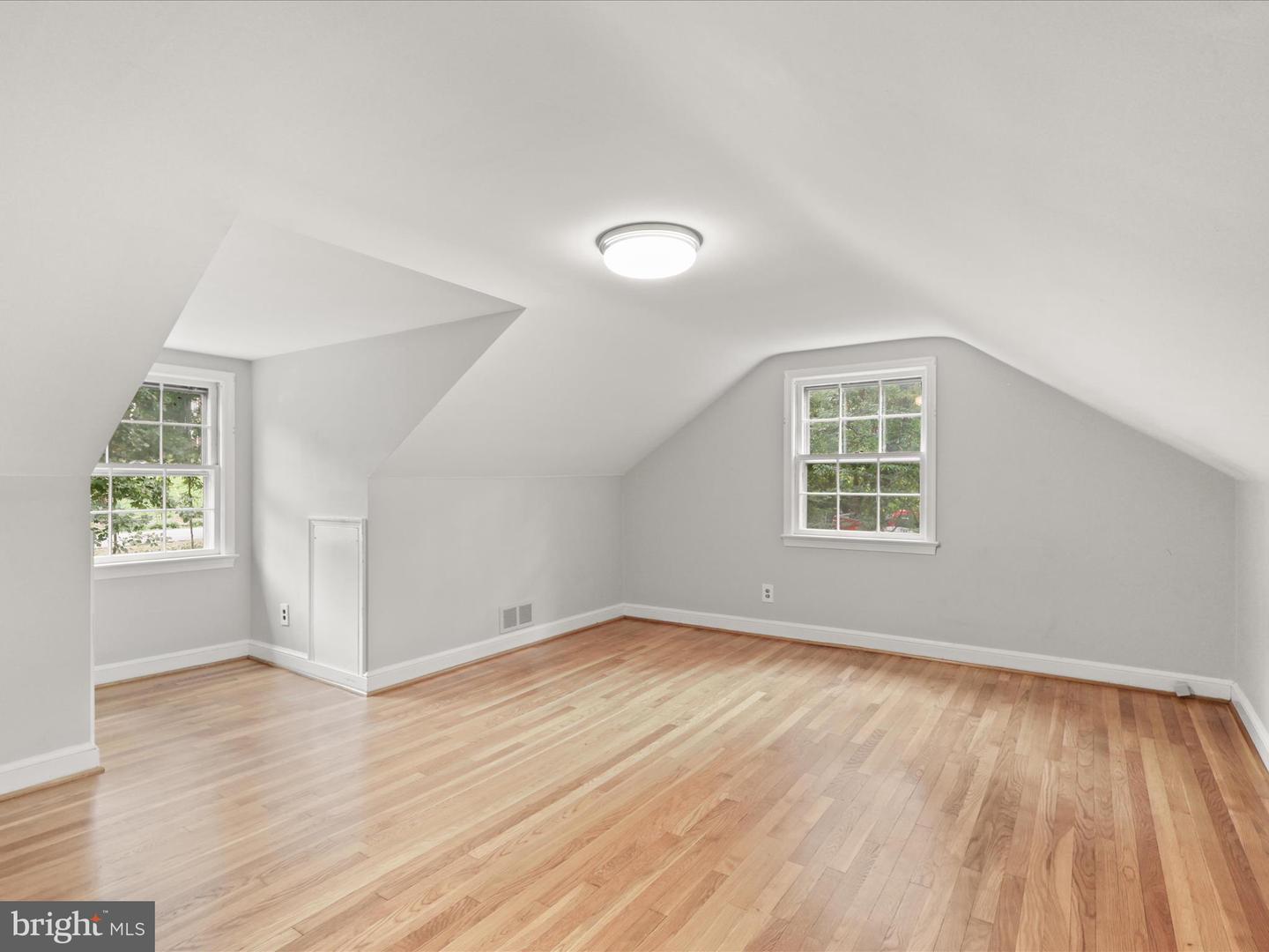 8600 MOUNT ZEPHYR DR, ALEXANDRIA, Virginia 22309, 4 Bedrooms Bedrooms, ,3 BathroomsBathrooms,Residential,For sale,8600 MOUNT ZEPHYR DR,VAFX2248166 MLS # VAFX2248166