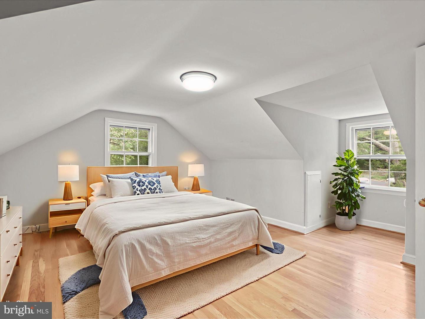 8600 MOUNT ZEPHYR DR, ALEXANDRIA, Virginia 22309, 4 Bedrooms Bedrooms, ,3 BathroomsBathrooms,Residential,For sale,8600 MOUNT ZEPHYR DR,VAFX2248166 MLS # VAFX2248166