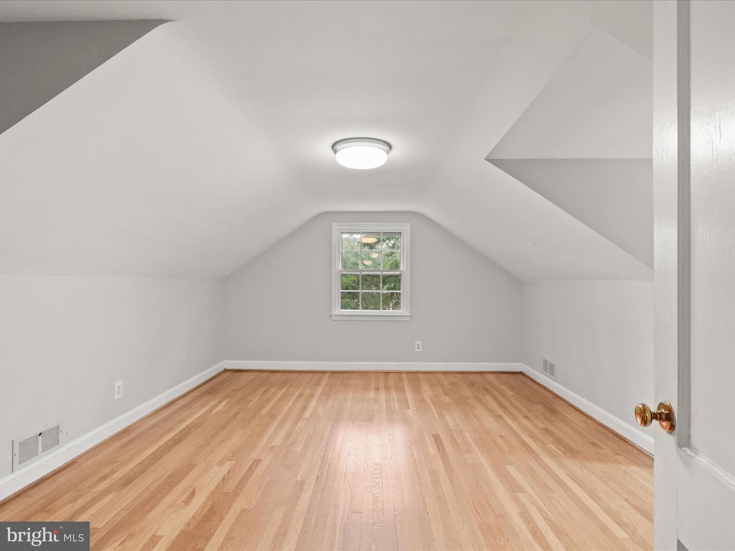 8600 MOUNT ZEPHYR DR, ALEXANDRIA, Virginia 22309, 4 Bedrooms Bedrooms, ,3 BathroomsBathrooms,Residential,For sale,8600 MOUNT ZEPHYR DR,VAFX2248166 MLS # VAFX2248166