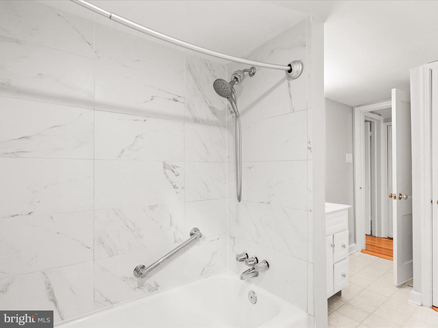 8600 MOUNT ZEPHYR DR, ALEXANDRIA, Virginia 22309, 4 Bedrooms Bedrooms, ,3 BathroomsBathrooms,Residential,For sale,8600 MOUNT ZEPHYR DR,VAFX2248166 MLS # VAFX2248166