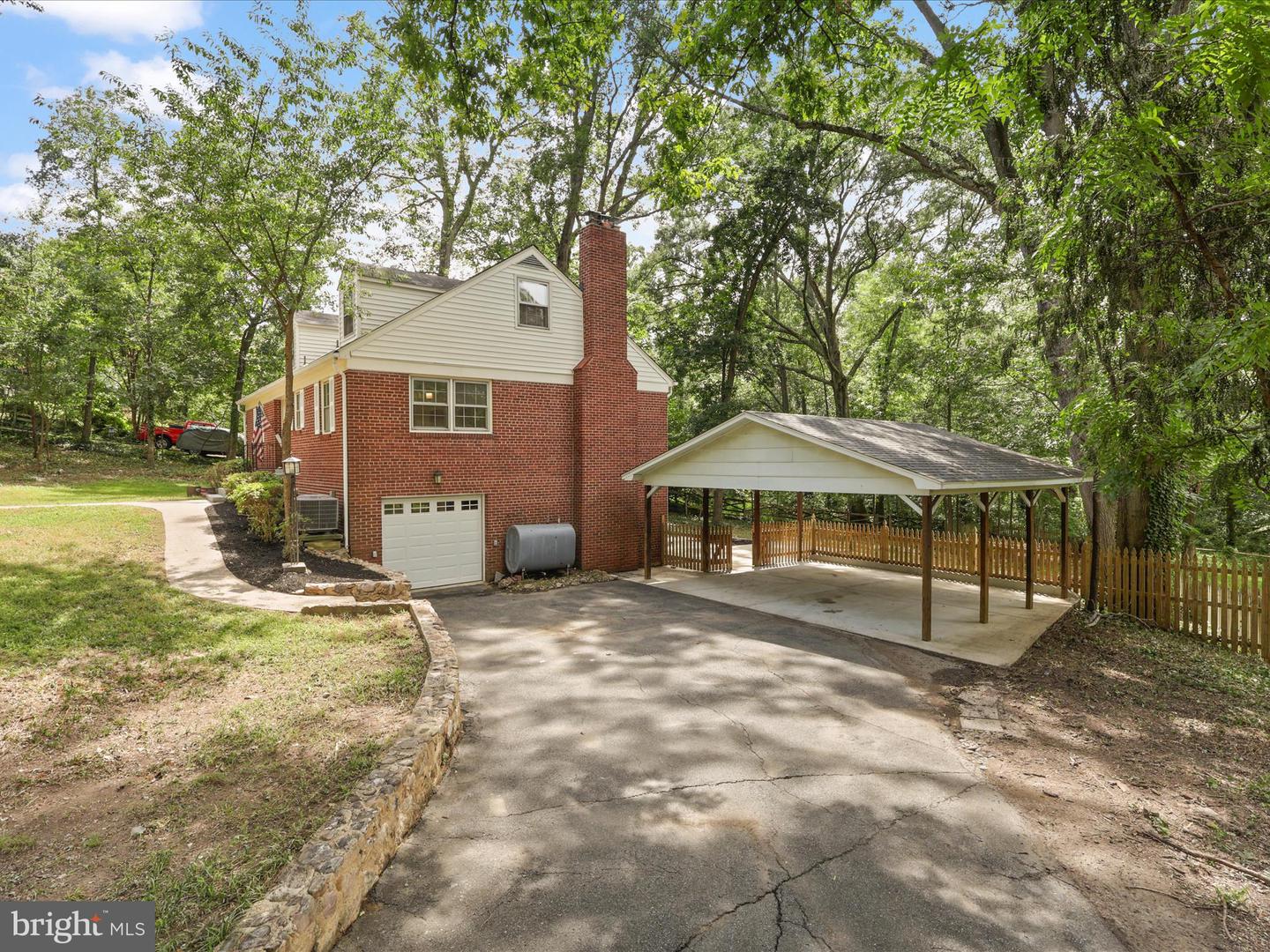 8600 MOUNT ZEPHYR DR, ALEXANDRIA, Virginia 22309, 4 Bedrooms Bedrooms, ,3 BathroomsBathrooms,Residential,For sale,8600 MOUNT ZEPHYR DR,VAFX2248166 MLS # VAFX2248166