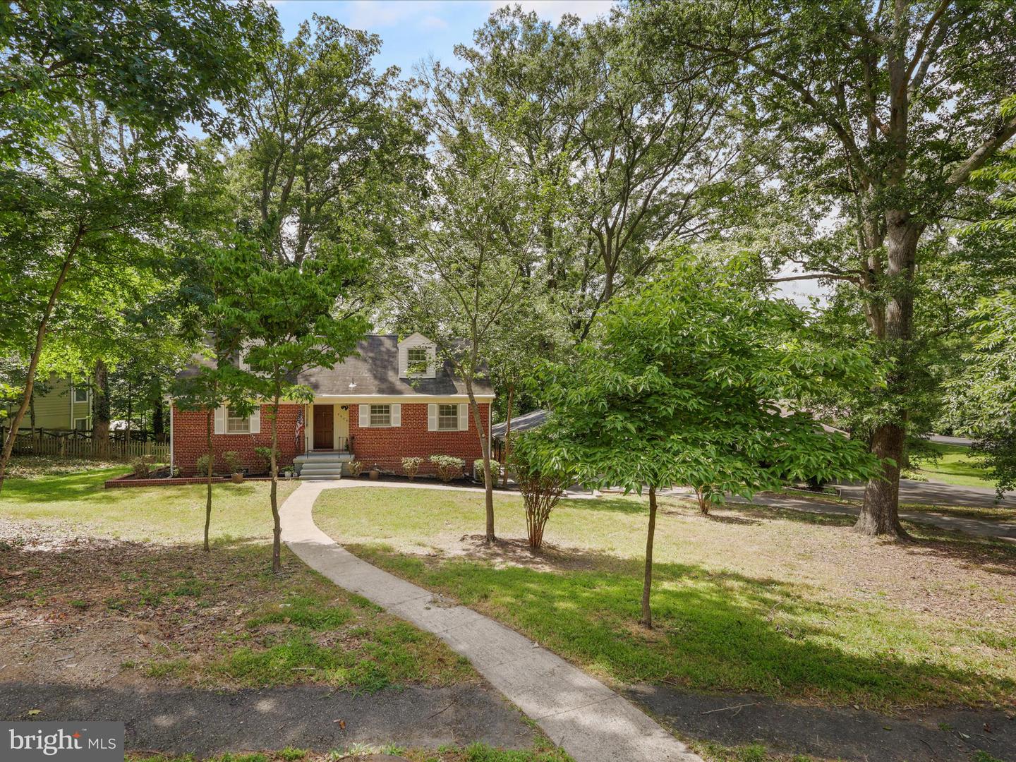 8600 MOUNT ZEPHYR DR, ALEXANDRIA, Virginia 22309, 4 Bedrooms Bedrooms, ,3 BathroomsBathrooms,Residential,For sale,8600 MOUNT ZEPHYR DR,VAFX2248166 MLS # VAFX2248166