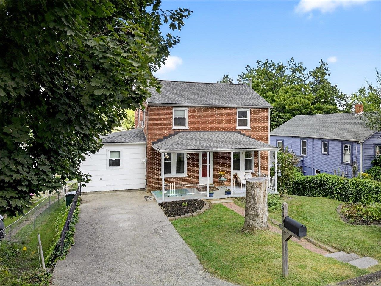 969 KINZLEY CT, STAUNTON, Virginia 24401, 3 Bedrooms Bedrooms, ,1 BathroomBathrooms,Residential,969 KINZLEY CT,667877 MLS # 667877