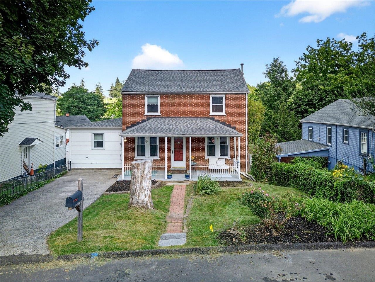 969 KINZLEY CT, STAUNTON, Virginia 24401, 3 Bedrooms Bedrooms, ,1 BathroomBathrooms,Residential,969 KINZLEY CT,667877 MLS # 667877