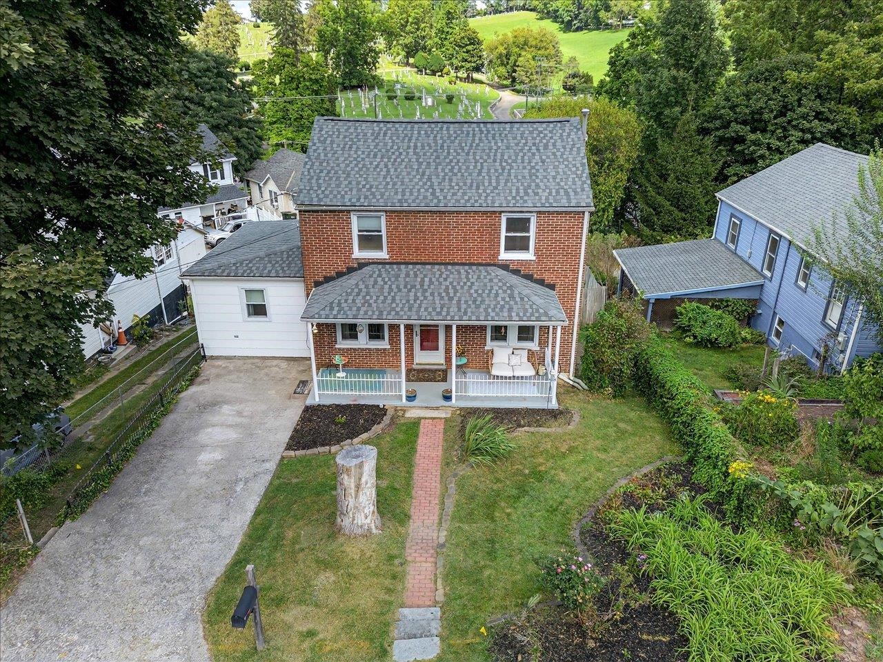 969 KINZLEY CT, STAUNTON, Virginia 24401, 3 Bedrooms Bedrooms, ,1 BathroomBathrooms,Residential,969 KINZLEY CT,667877 MLS # 667877